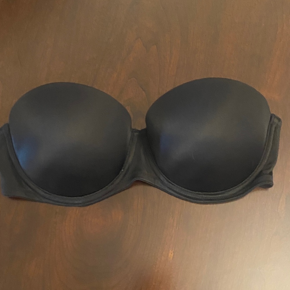Victoria's Secret Classic Black Strapless push up Bra